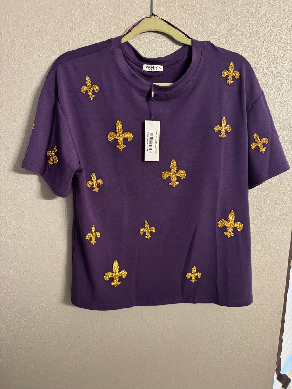 Ladies NWT Fleur DeLis Top and matching Shorts by WHY